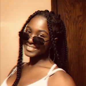 Meet your Posher, Laide